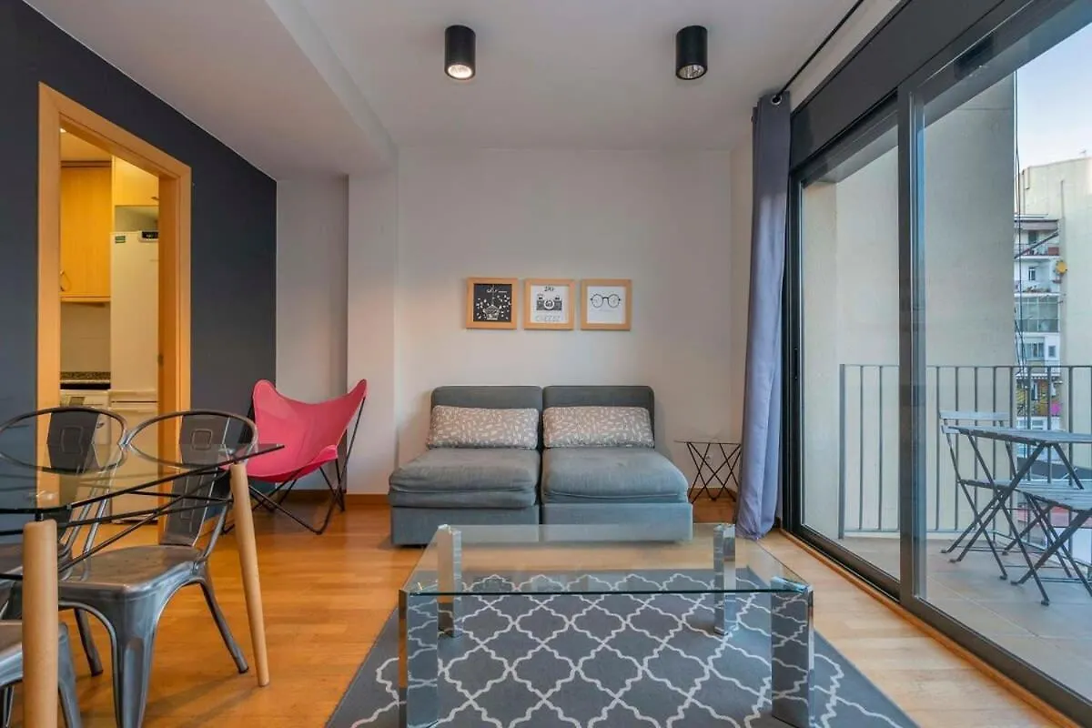 Modern And Bright Apartment In Eixample 3-1 Βαρκελώνη