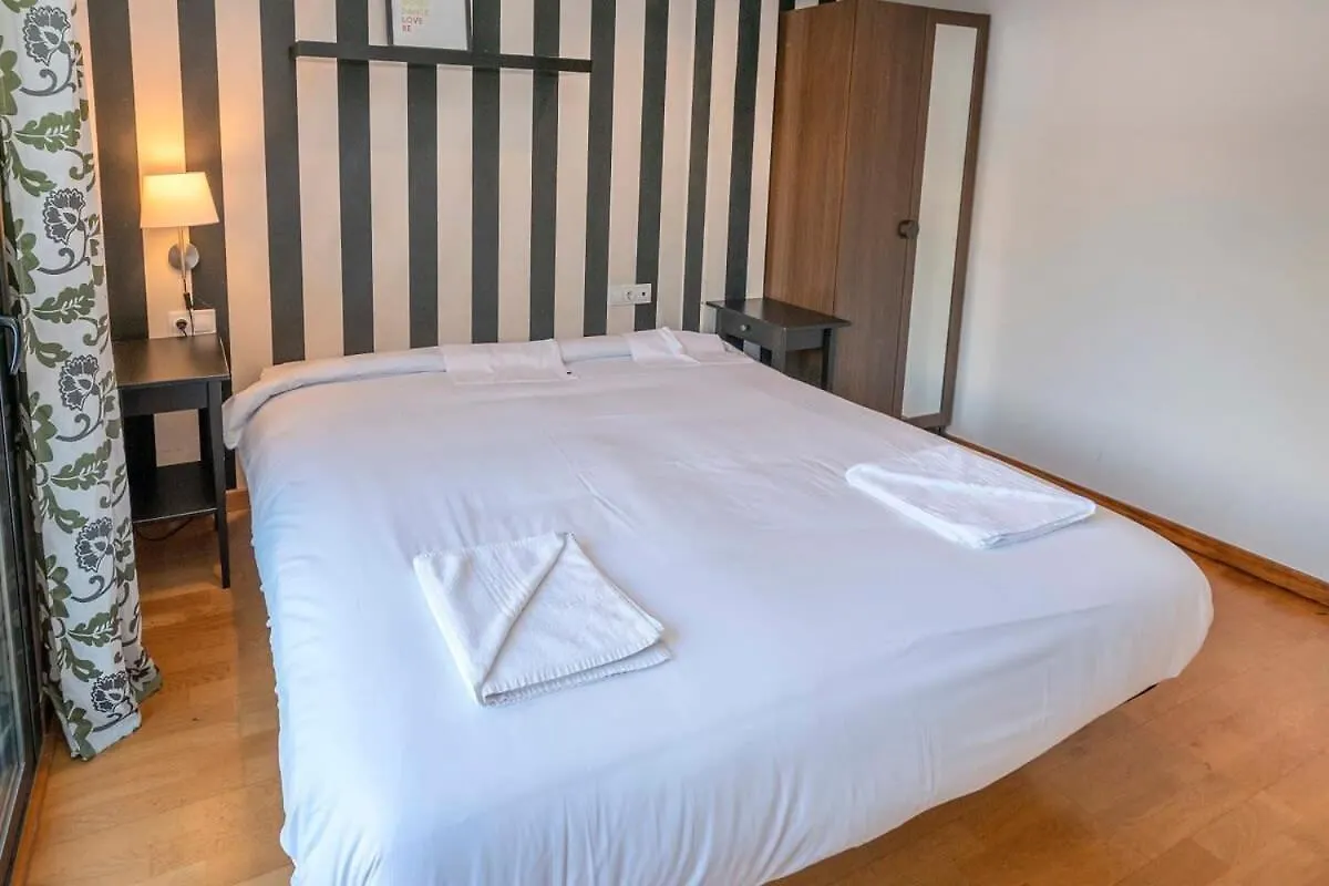 Modern And Bright Apartment In Eixample 3-1 Βαρκελώνη