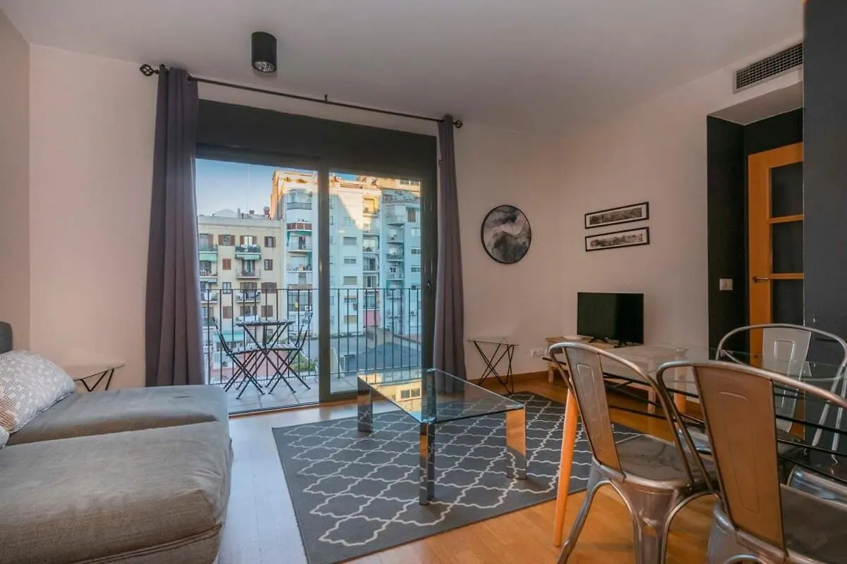 Modern And Bright Apartment In Eixample 3-1 Barcelona 0*,  Spain