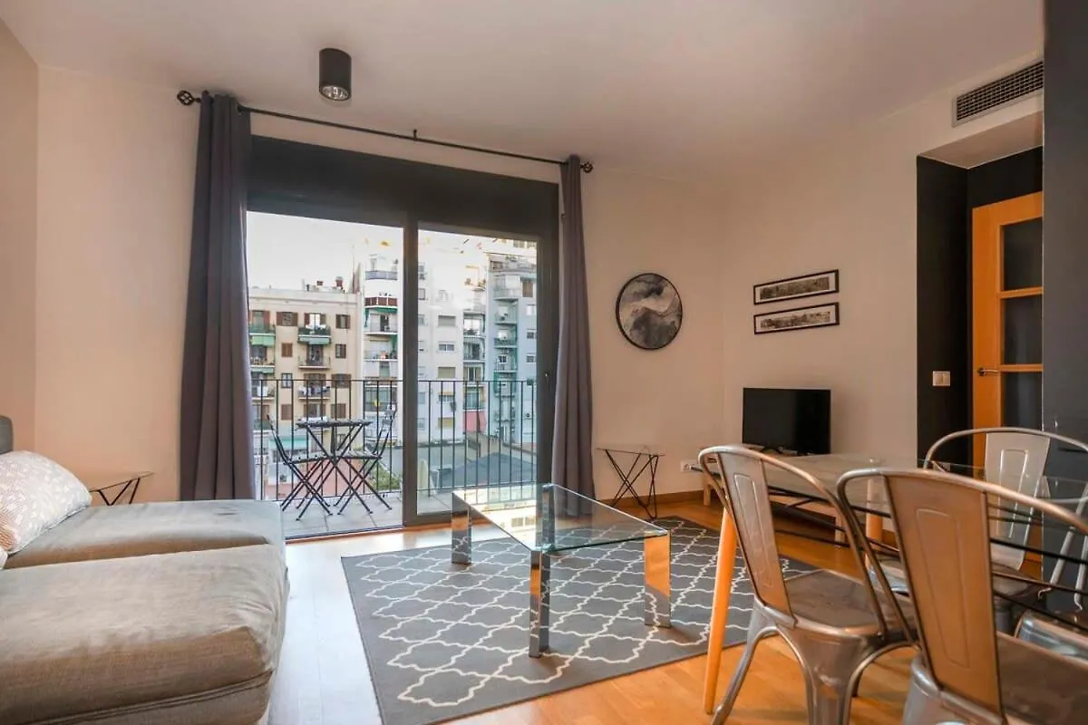 Modern And Bright Apartment In Eixample 3-1 Barcelona Spain