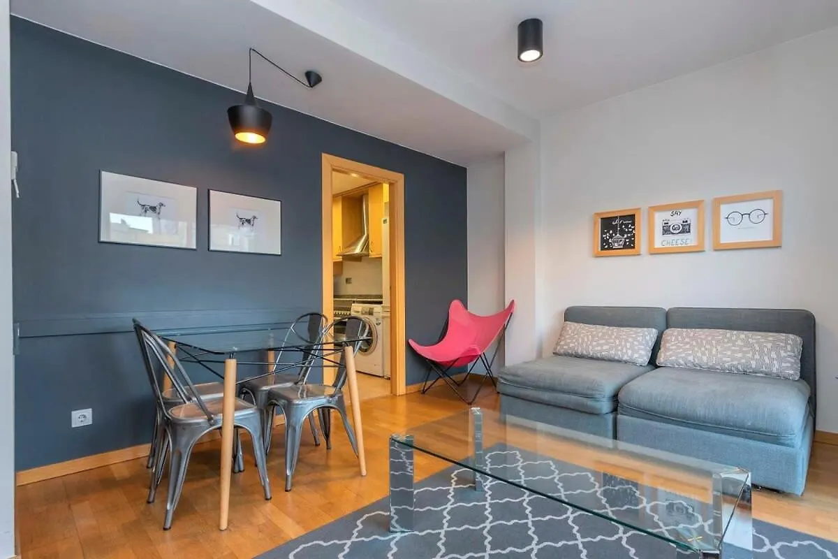 Modern And Bright Apartment In Eixample 3-1 Barcelona
